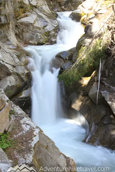 If you're planning a trip to Mount Rainier National Park, there’s a hidden gem you can’t miss—Christine Falls. This quick, scenic stop offers a perfect glimpse of the beauty the park has to offer, all without having to embark on a lengthy hike. Whether you're just passing through or making a day out of exploring the Paradise area, Christine Falls is an easy addition to your itinerary that won’t disappoint.